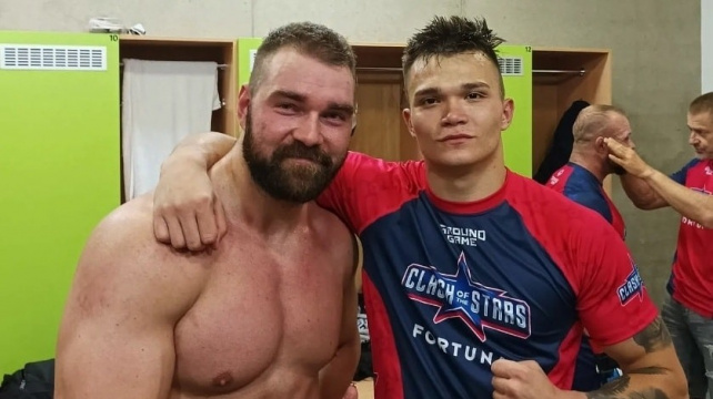 "I za měsíc a půl tréninku se může člověk někam posunout," říká kulturista Karlos Benda po premiéře v MMA