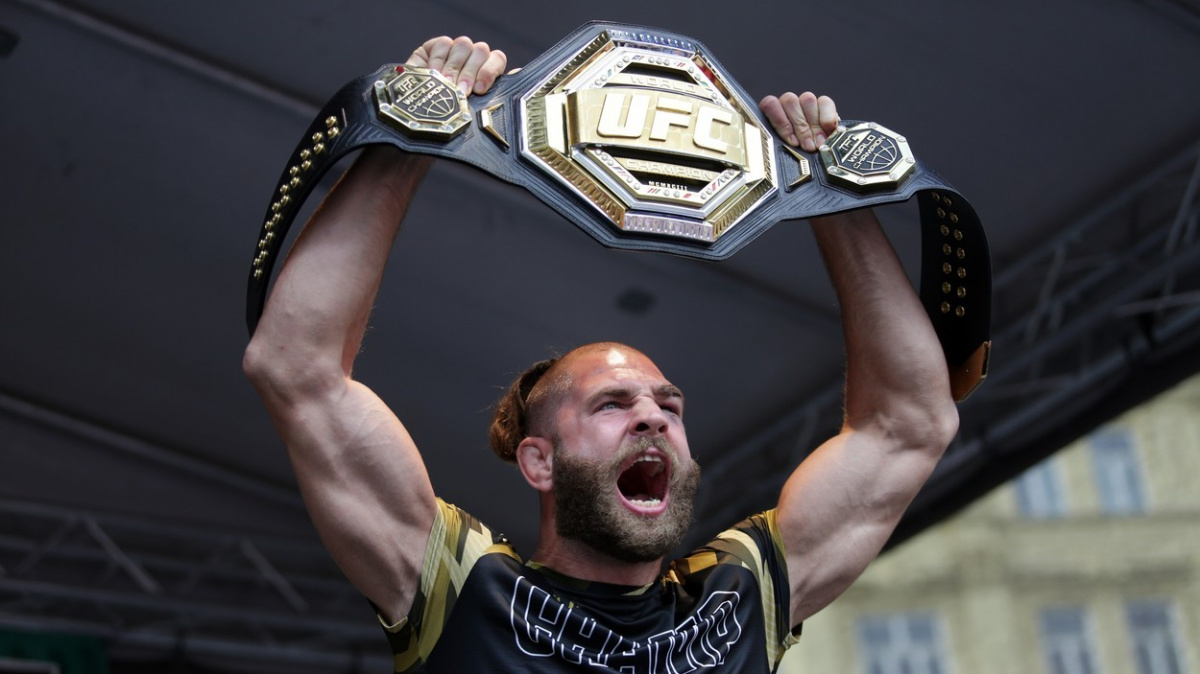 "Hej Dano, můžu s Procházkou bojovat o titul?" ptá se legenda v důchodu šéfa UFC
