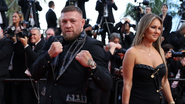 McGregor se ukázal na tiskovce. V UFC mu prý zbývají dva zápasy, pak možná vyzkouší box bez rukavic