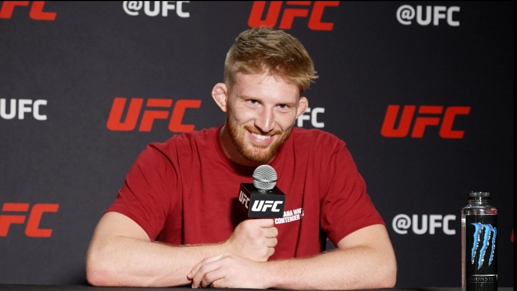 Jejich grappling je skoro k smíchu. Bo Nickal si už teď věří na šampiona Pereiru i Adesanyu