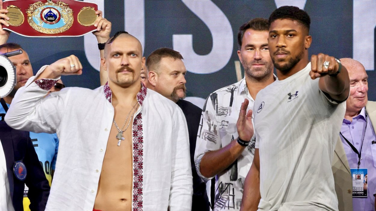 Slavní boxeři tipují, kdo ovládne odvetu mezi Usykem a Joshuou