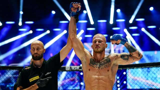 Dominik Humburger o UFC zatím nezabojuje. Start za oceánem mu překazila smlouva s KSW