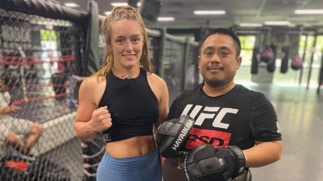 Nemilosrdné UFC. Bojovnice nedokázala hubnout a tak dostala padáka