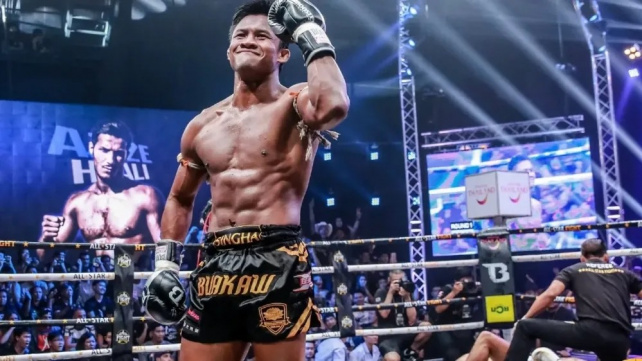 Buakaw v kleci zdemoloval dopingového hříšníka, po zápase přiznal, že tak tvrdé údery ještě od nikoho nedostal
