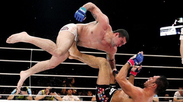 Volání po zajímavé odvetě UFC nevyslyšelo. Šógunovi dají do posledního zápasu nováčka