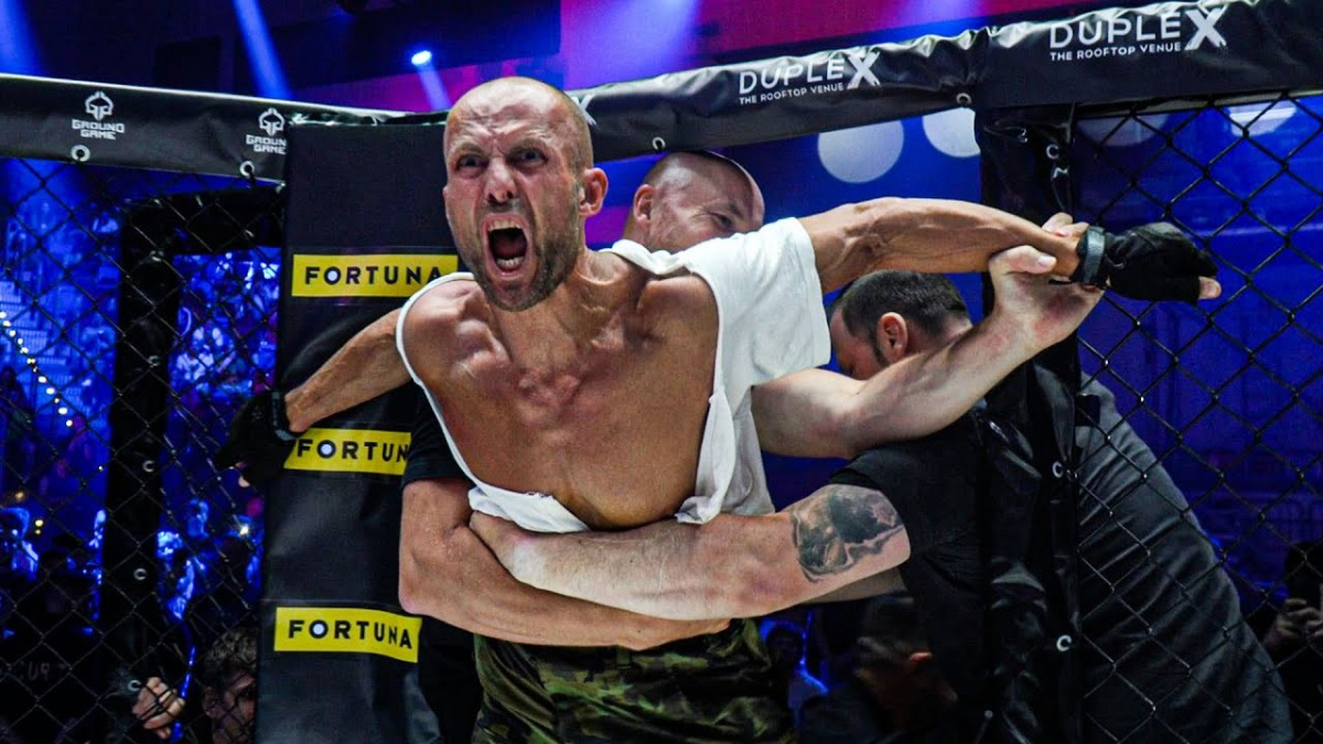 Terminátor Grznár jde po psychopatu Bejrovi! Clash of the Stars láká videem na další nálož bizarních zápasů