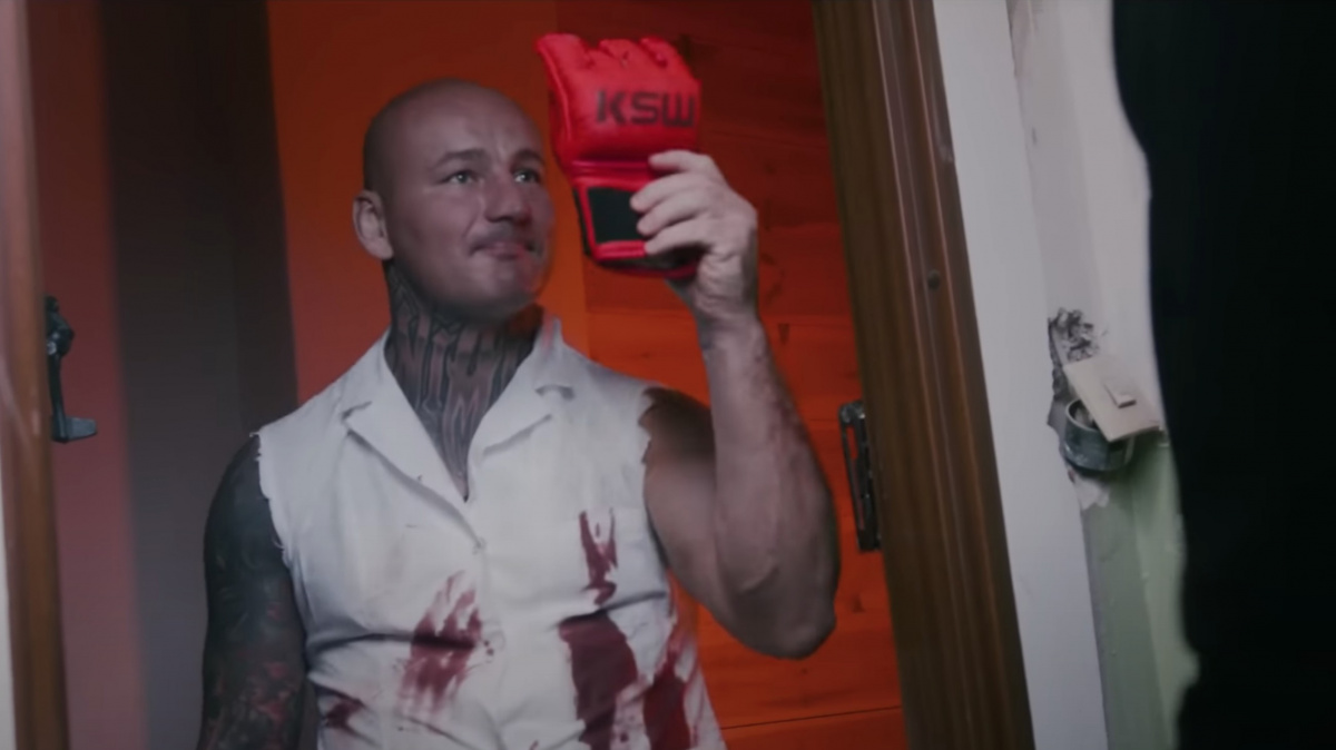 Takového koledníka byste potkat nechtěli! KSW láká hororovým klipem na postojářskou bitvu