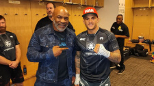 Mike Tyson a Dustin Poirier
