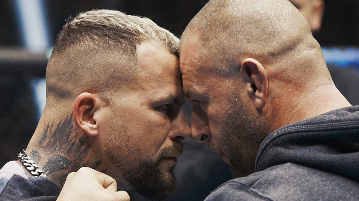 Naštvaný Ilja Škondrič podezírá Marpa, že si zranění vymyslel