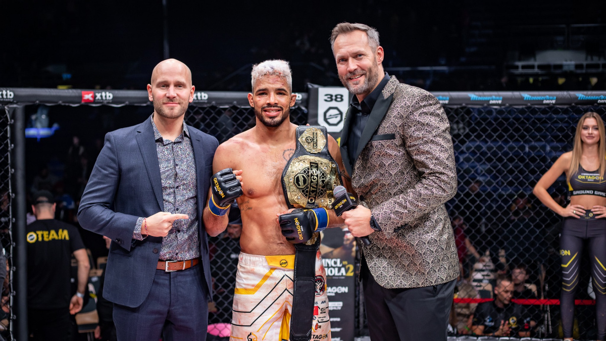 Je jako malé dítě, nepřesvědčily ho ani peníze, ale UFC mu přeju, okomentoval Novotný odchod šampiona