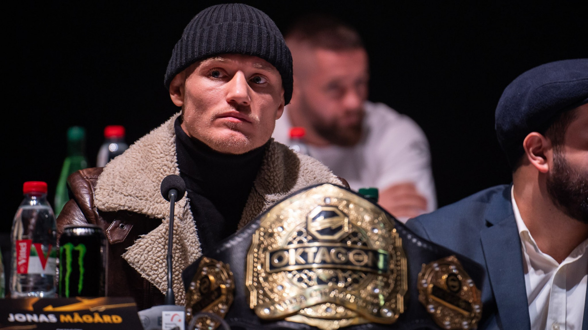 Žralok Magard hlásí životní formu. S Lopezem si chce zaplavat v hlubokých vodách