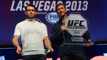 Forrest Griffin a Stephan Bonnar byli za svou památnou bitvu uvedeni do Síně slávy UFC