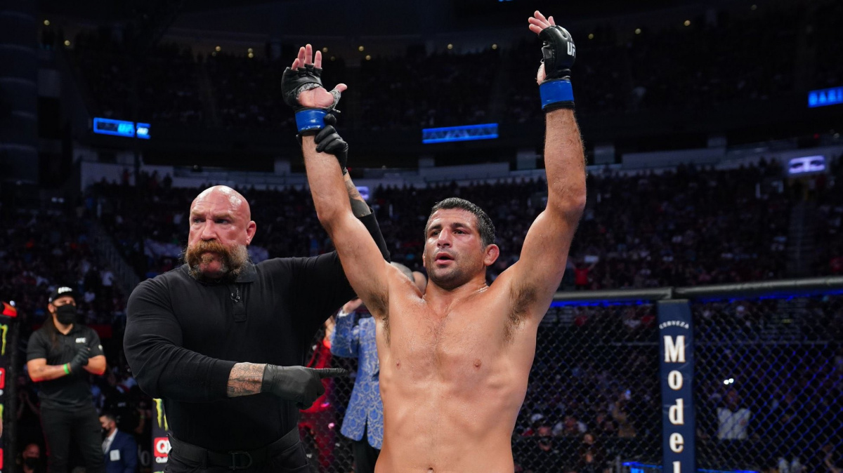 Dariush chce po případné výhře nad Oliveirou titulový zápas, jinak slibuje UFC pořádnou bouři