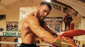 Conor McGregor v Crumlin boxing clubu