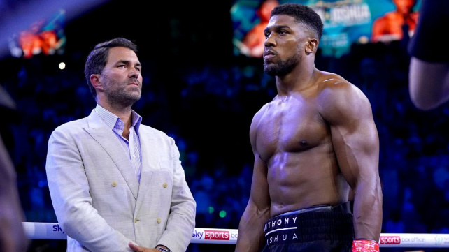 Joshua se do ringu vrátil vítězně, mezi ním a soupeřem po zápase málem došlo k bitce