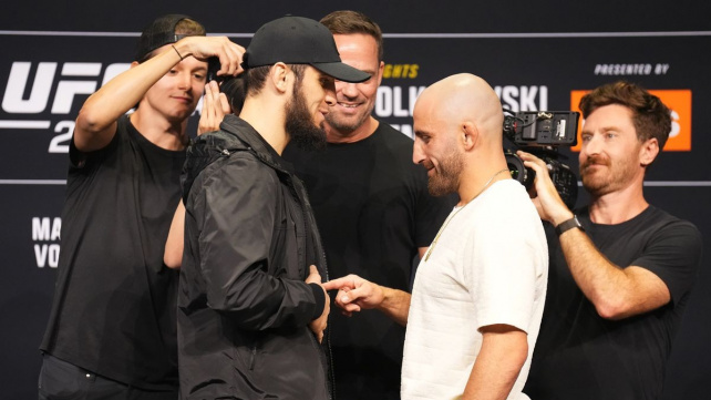 Tiskovku před UFC 284 opepřili australští fanoušci, zahraniční soupeře domácích totálně vybučeli