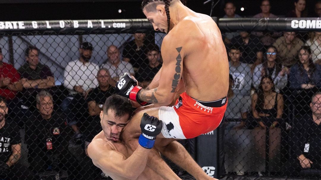 Video: Souboj specialistů na boj na zemi ukončilo KO naskočeným kolenem à la Masvidal