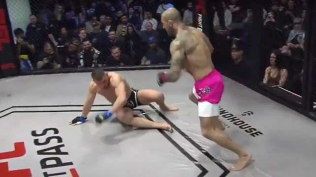 MMA bojovník porušil nepsaný zákon a byl za to ihned potrestán knockoutem