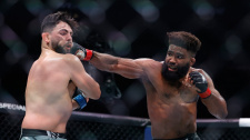 Kelvin Gastelum vs. Chris Curtis