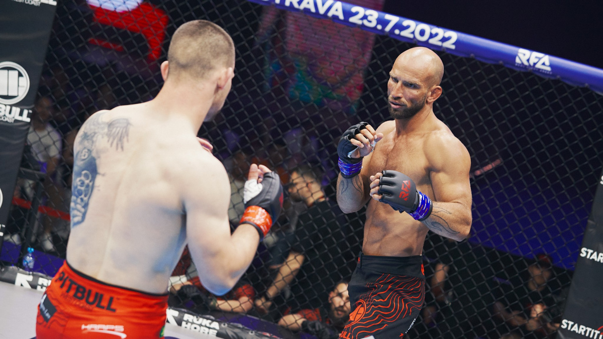 S Ďatelinkou i Hoškem zametl, teď dostane Avramovič šanci zabojovat o titul RFA