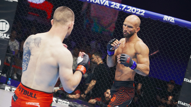 S Ďatelinkou i Hoškem zametl, teď dostane Avramovič šanci zabojovat o titul RFA