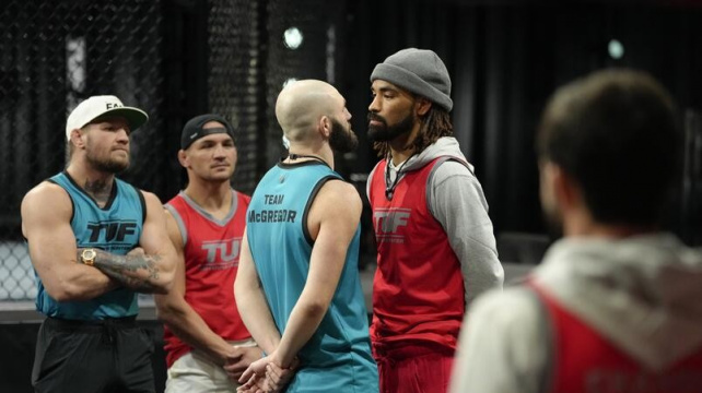 První díl reality show The Ultimate Fighter. Conorův muž číslo 2 schytal TKO za 9 sekund