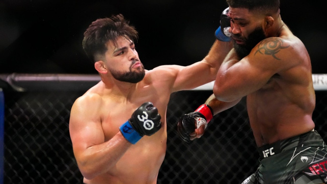 Výzva přijata! Gastelum si chce zaplavat s kazašským žralokem Shavkatem Rakhmonovem