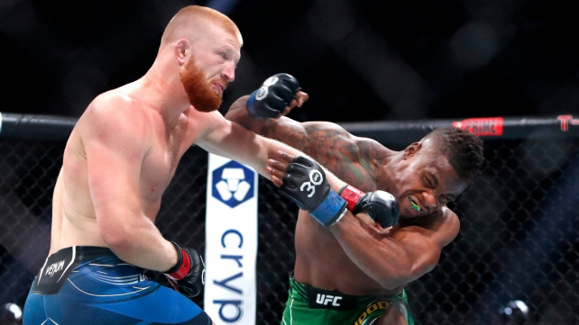 Možná už letos bojovat nebudu, překvapila vycházející hvězda Bo Nickal po rychlém vítězství na KO