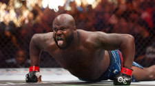 Derrick Lewis slaví vítězství