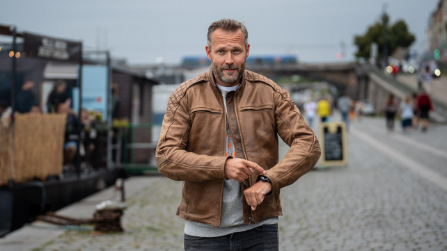 Hymna a stíhačky. Ondřej Novotný láká na epickou show v Edenu