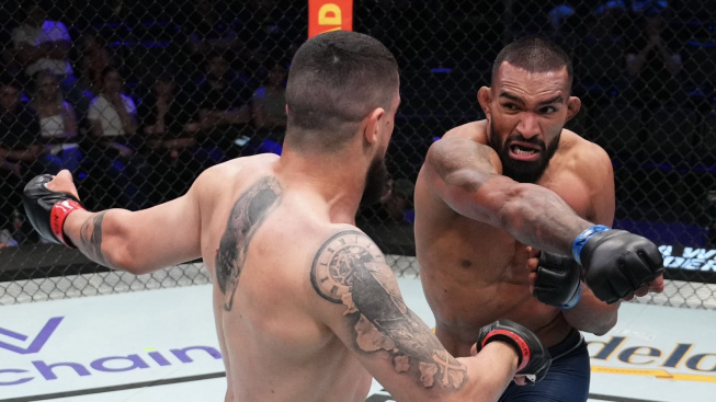 Neporažený šampion padl KO, do UFC se přes něj probil nevyleštěný brazilský diamant