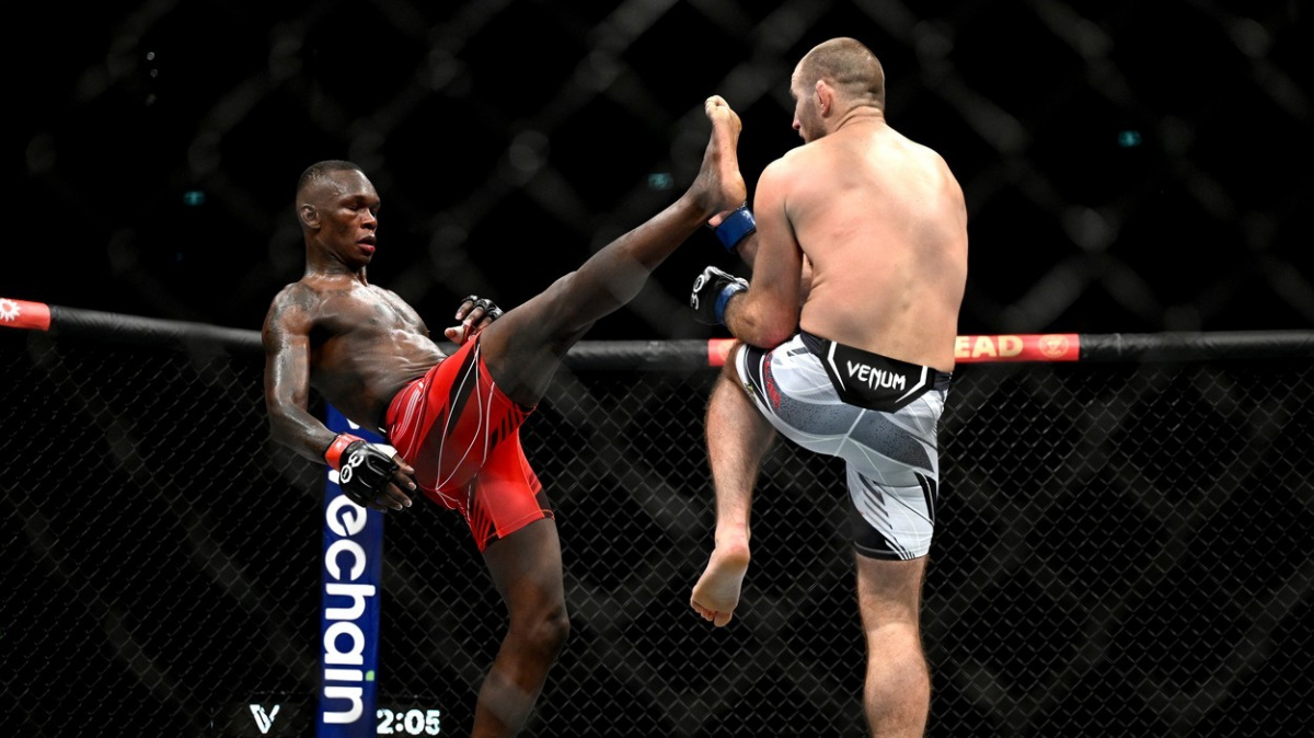 Adesanya tipuje výsledek titulové bitvy Strickland vs. Du Plessis