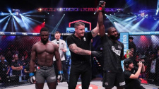 PFL Europe 3 - Cédric Doumbé slaví výhru nad Jordanem Zebo