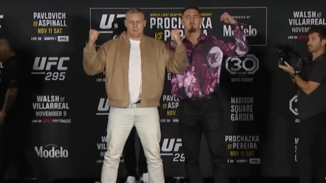 Klid před bouří. Tiskovka UFC 295 se nesla v gentlemanském duchu, Aspinall a Pavlovich si vyměnili komplimenty