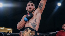 Steven Krt šokoval, když dokázal porazit legendu domácí scény Petra "Monstera" Knížete