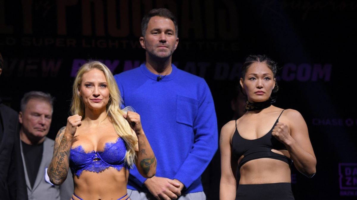 Australská provokatérka Bridges už není šampionkou, pás jí sebrala japonská náhradnice Jošida