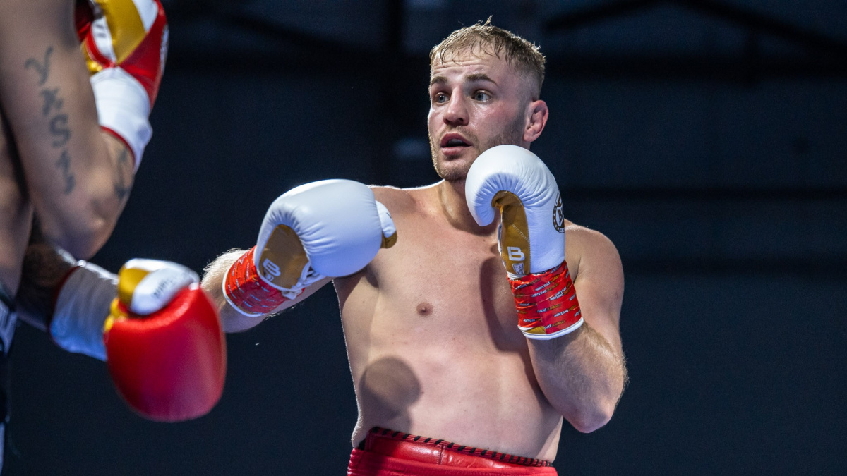 Druhá zahraniční mise. Místo nových svalů čeká Osaďana pomsta za amatérskou prohru