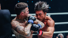 Nieky Holzken a Jošihiro Akijama