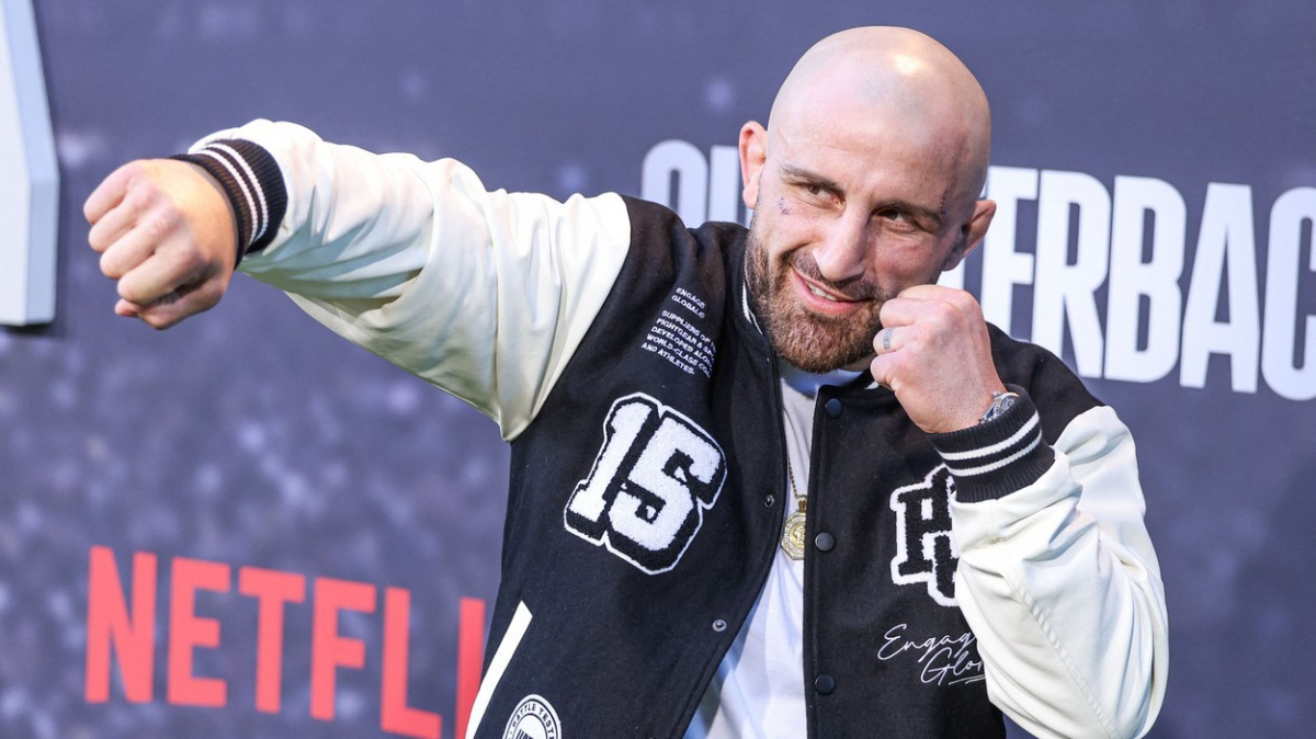 On si fakt myslí, že je nějaká superstar, já ho naučím pokoře, vzkazuje šampion Volkanovski neporaženému vyzyvateli