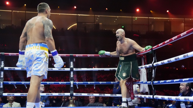 Osobnosti bojových sportů reagují na zápas Usyka s Furym