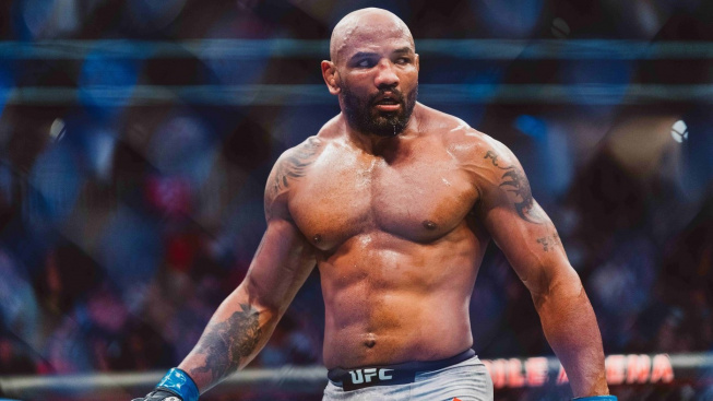 Děsivý Yoel Romero se nečekaně vrátil do boje, hvězdu fackované v ringu zničil za pár vteřin