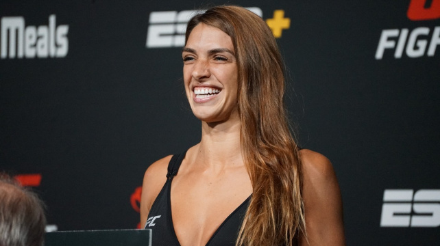 Víkend patří krasavicím z UFC. Fanoušci budou v šoku, slibuje Mackenzie Dern