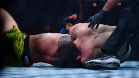 Islam Makhachev chytil Moicana do smrtící pasti