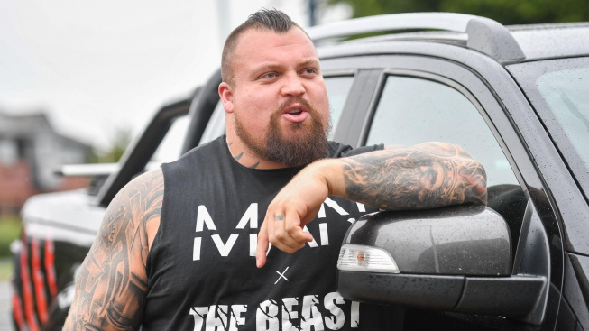 Monstra v kleci! Eddie Hall a Mariusz Pudzianowski si to brzy rozdají v KSW