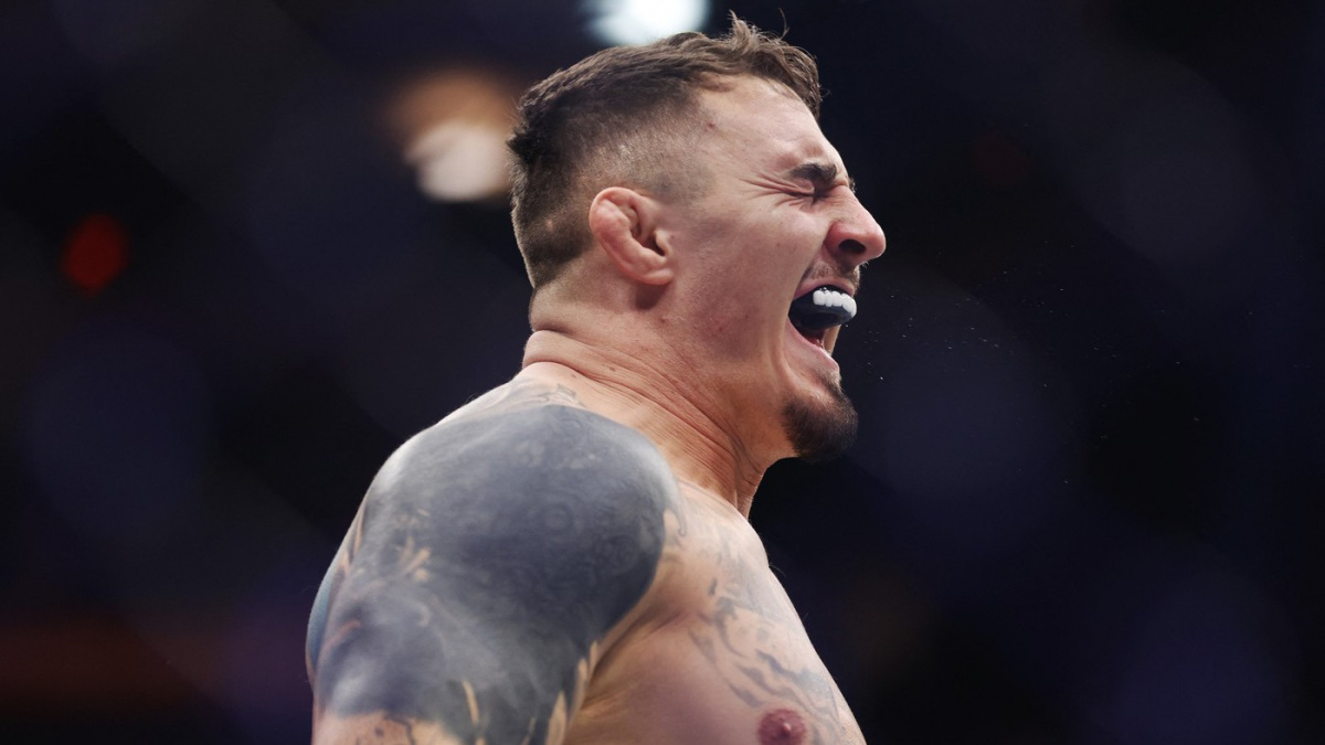 Šílená rvačka a ukousnutý nos. Tom Aspinall přiblížil nechutný incident s divokým „kanibalem”