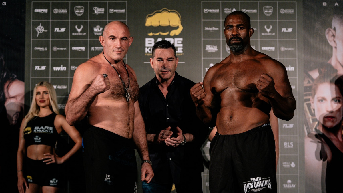 Známý škrtič z UFC vyzkoušel box bez rukavic, schytal brutální KO, které šokovalo i McGregora