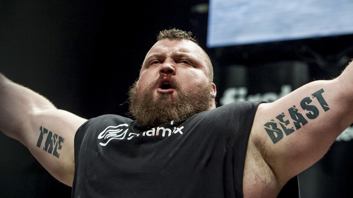 Utrhnu vám hlavy, křičel rozzuřený Eddie Hall na nezvané hosty před vlastním domem