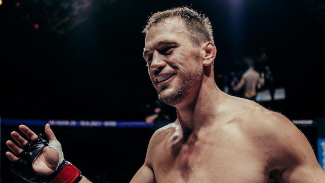 Marníš talent mezi banány. Viktor Pešta prozradil, jaké dostával zprávy, když pomáhal v Ekvádoru. Také promluvil o odvetě s Martínkem