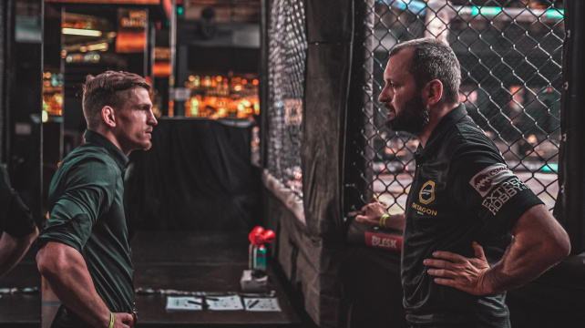 Byl na tom špatně psychicky, v Oktagonu asi končí, řekl známý rozhodčí na konto českého veterána