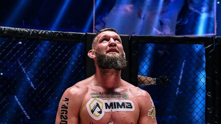 Rozpad stáje? Manažer Lea Brichty, jenž měl konflikt s Humburgerem, přišel o dalšího známého zápasníka